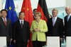 Bild zum Inhalt: Daimler investiert kräftig in China - Kanzlerin Merkel war vor Ort