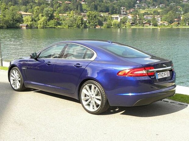 Jaguar XF 2.2 D Jaguar XF 2.2 D