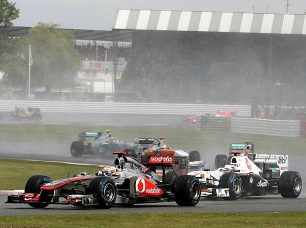 Titel-Bild zur News: Lewis Hamilton, Kamui Kobayashi