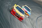 Kurt Busch (Penske) und Kyle Busch (Gibbs) bestimmten das Geschehen in der Anfangsphase