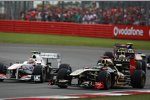 Sergio Perez (Sauber) und Nick Heidfeld (Renault) 