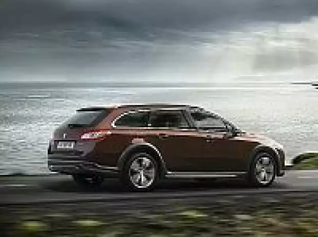 Peugeot 508 RXH Titel-Bild zur News: Peugeot 508 RXH