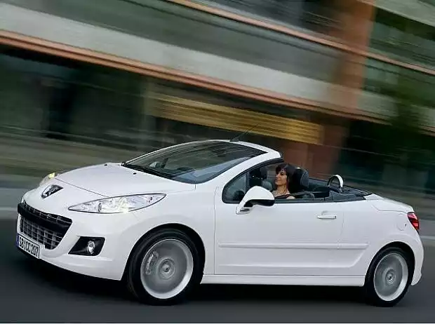 Peugeot 207 CC Titel-Bild zur News: Peugeot 207 CC