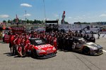 Die SHR-Teamkollegen Tony Stewart und Ryan Newman feierten in Loudon den totalen Triumph 