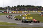 Heikki Kovalainen (Lotus) und Timo Glock (Marussia-Virgin) 