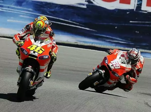 Valentino Rossi; Nicky Hayden Titel-Bild zur News: Valentino Rossi; Nicky Hayden