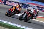 Andrea Dovizioso (Honda) Ben Spies (Yamaha) 