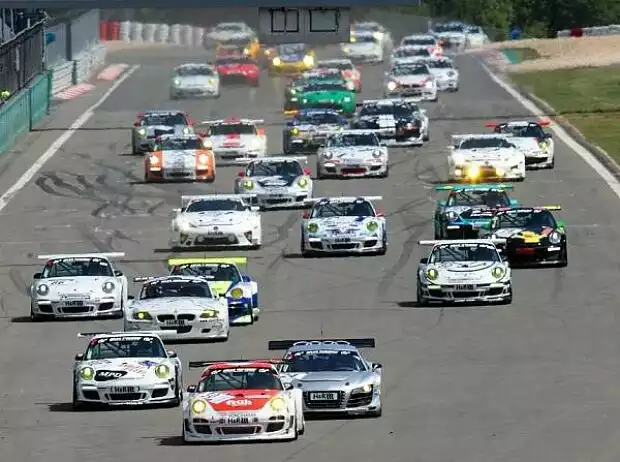 VLN Langstreckenmeisterschaft Nürburgring Titel-Bild zur News: VLN Langstreckenmeisterschaft Nürburgring