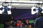 Jaime Alguersuari (Toro Rosso), Heikki Kovalainen (Lotus), Mark Webber (Red Bull), Felipe Massa (Ferrari) und Jenson Button (McLaren) 