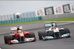 Felipe Massa (Ferrari) und Michael Schumacher (Mercedes) 