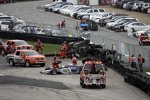 Tony Kanaan (KV/Lotus) und Tomas Scheckter (Dreyer and Reinbold) kollidierten heftig