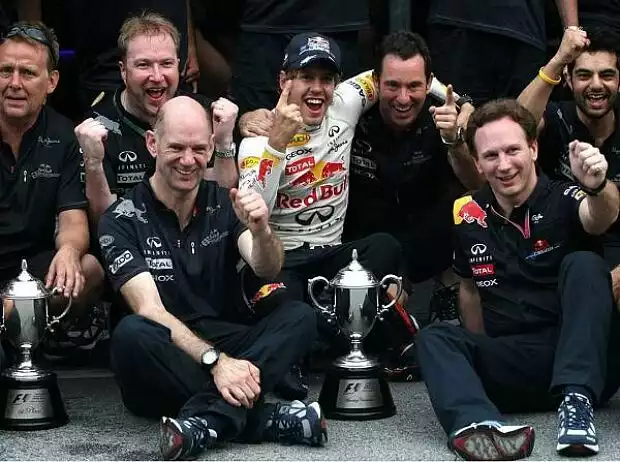 Christian Horner (Teamchef), Sebastian Vettel, Adrian Newey (Technischer Direktor) Titel-Bild zur News: Christian Horner (Teamchef), Sebastian Vettel, Adrian Newey (Technischer Direktor)