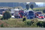 Unfall eines Toro-Rosso-Fahrzeugs auf der A4 bei der Anfahrt