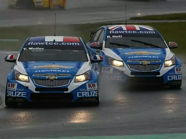 Yvan Muller, Robert Huff Titel-Bild zur News: Yvan Muller, Robert Huff