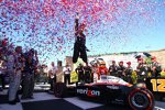 Will Power (Penske) und sein obligatorischer Sprung in der Victory Lane