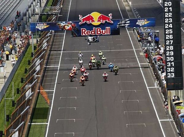 Start zum MotoGP-Rennen in Indianapolis 2011