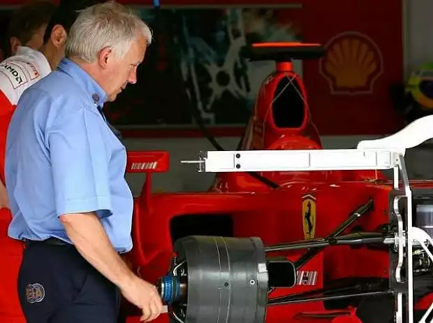 Titel-Bild zur News: Charlie Whiting (Technischer Delegierte der FIA)