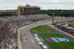 Start zum AdvoCare 500 mit Kasey Kahne (Red Bull) und Clint Bowyer (Childress) an der Spitze