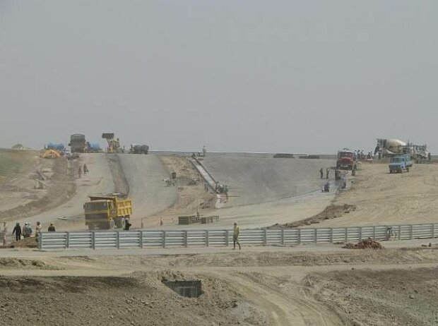 Titel-Bild zur News: Bauarbeiten in Indien