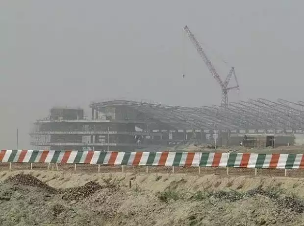 Titel-Bild zur News: Bauarbeiten in Noida