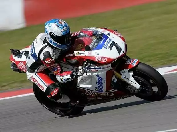 Carlos Checa Titel-Bild zur News: Carlos Checa