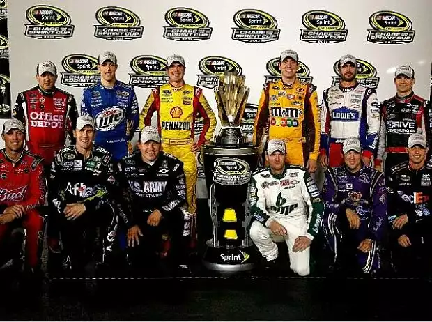 Tony Stewart, Brad Keselowski, Kurt Busch, Kyle Busch, Jimmie Johnson, Jeff Gordon, Kevin Harvick, Carl Edwards, Ryan Newman, Dale Earnhardt Jun., Matt Kenseth, Denny Hamlin Titel-Bild zur News: Tony Stewart, Brad Keselowski, Kurt Busch, Kyle Busch, Jimmie Johnson, Jeff Gordon, Kevin Harvick, Carl Edwards, Ryan Newman, Dale Earnhardt Jun., Matt Kenseth, Denny Hamlin
