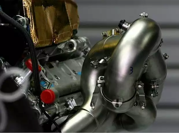 Toro-Rosso-Auspuff Titel-Bild zur News: Toro-Rosso-Auspuff