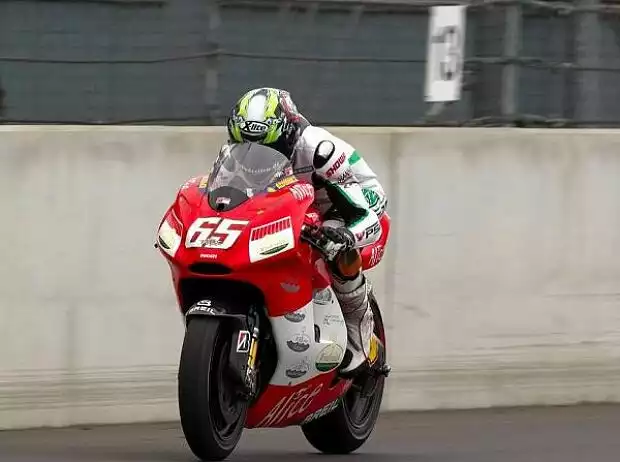 Max Neukirchner bei Demorunden auf der Ducati von Loris Capirossi auf dem Lausitzring Titel-Bild zur News: Max Neukirchner bei Demorunden auf der Ducati von Loris Capirossi auf dem Lausitzring