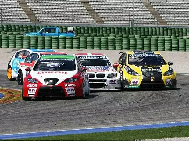 Tiago Monteiro, Franz Engstler, Kristian Poulsen, Gabriele Tarquini Titel-Bild zur News: Tiago Monteiro, Franz Engstler, Kristian Poulsen, Gabriele Tarquini