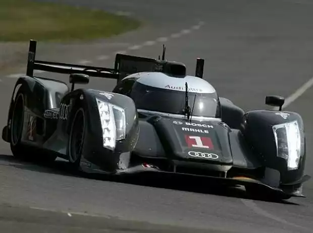 Titel-Bild zur News: Mike Rockenfeller, Romain Dumas, Timo Bernhard