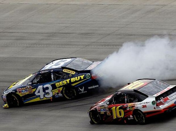 A.J. Allmendinger, Greg Biffle A.J. Allmendinger, Greg Biffle