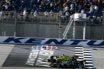 Ed Carpenter (Fisher) und Dario Franchitti (Ganassi) lieferten sich ein packendes Duell um den Sieg