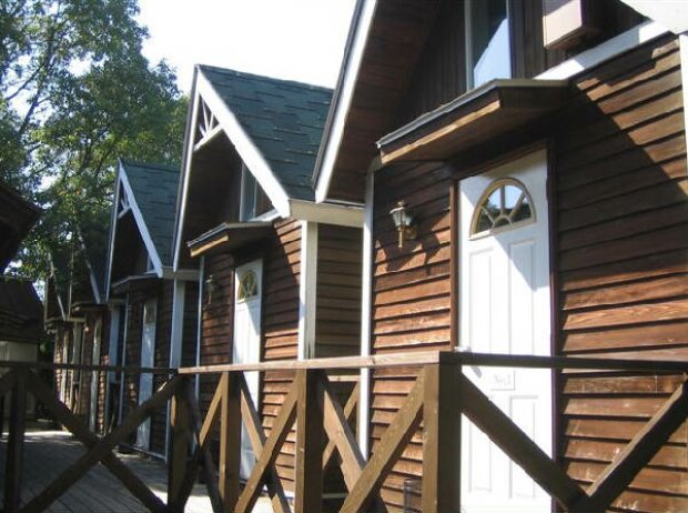 Log-Cabins Log-Cabins
