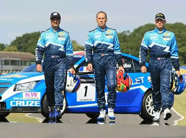 Yvan Muller, Alain Menu, Robert Huff Titel-Bild zur News: Yvan Muller, Alain Menu, Robert Huff