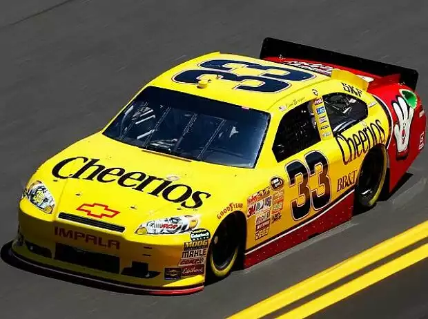 Clint Bowyer Titel-Bild zur News: Clint Bowyer