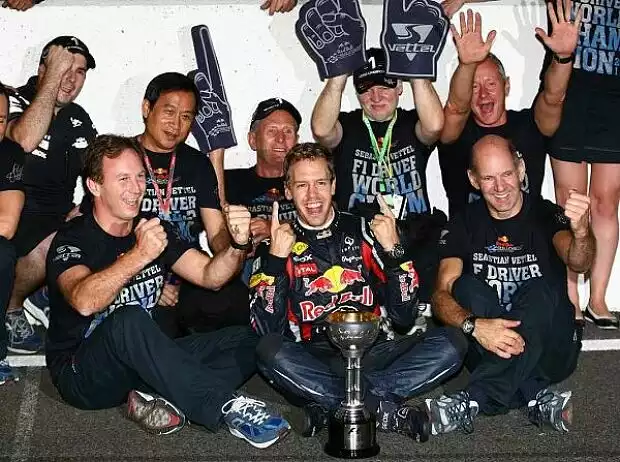 Adrian Newey (Technischer Direktor), Christian Horner (Teamchef), Sebastian Vettel Titel-Bild zur News: Adrian Newey (Technischer Direktor), Christian Horner (Teamchef), Sebastian Vettel