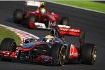 Lewis Hamilton (McLaren) vor Felipe Massa (Ferrari) 