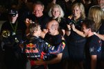 Sebastian Vettel (Red Bull) mit Adrian Newey (Technischer Direktor) 