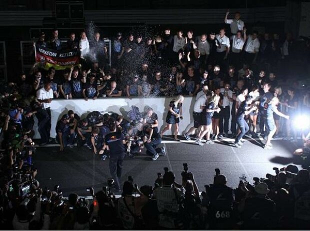 Red Bull feiert den WM-Titel 2011 Red Bull feiert den WM-Titel 2011