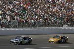 Carl Edwards (Roush) vor Marcos Ambrose (RPM) 