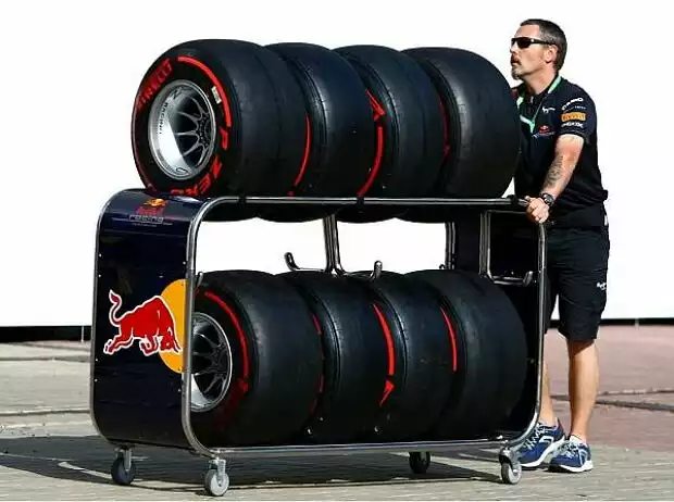 Red Bull Pirelli Titel-Bild zur News: Red Bull Pirelli