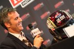 Randy Bernard und ein IndyCar-Football-Helm