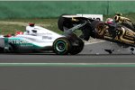 Michael Schumacher (Mercedes) und Witali Petrow (Renault) 