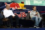Adrian Newey (Technischer Direktor) und Sebastian Vettel (Red Bull) 