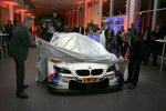 Jens Marquardt (BMW Motorsport Direktor) mit dem BMW M3 DTM