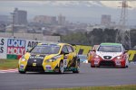 Tiago Monteiro (Sunred) und Gabriele Tarquini (Lukoil-Sunred) 