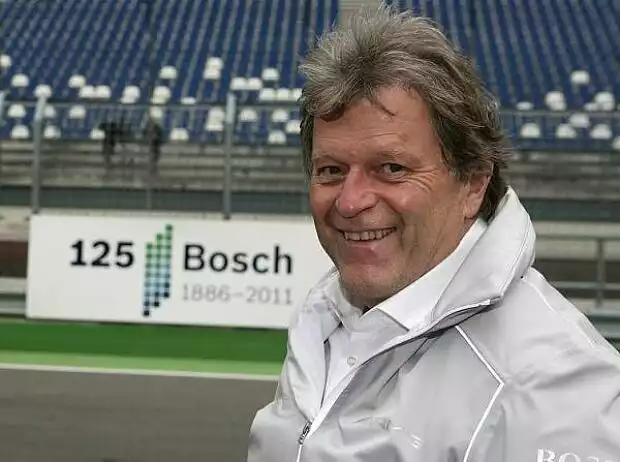 Norbert Haug (Mercedes-Motorsportchef) Titel-Bild zur News: Norbert Haug (Mercedes-Motorsportchef)