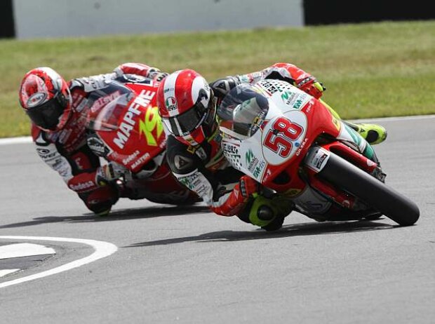 Marco Simoncelli vor Alvaro Bautista Marco Simoncelli vor Alvaro Bautista