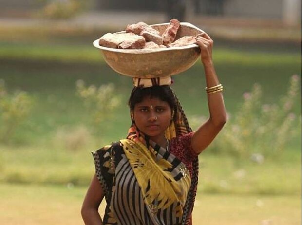 Arbeitende Frau in Indien