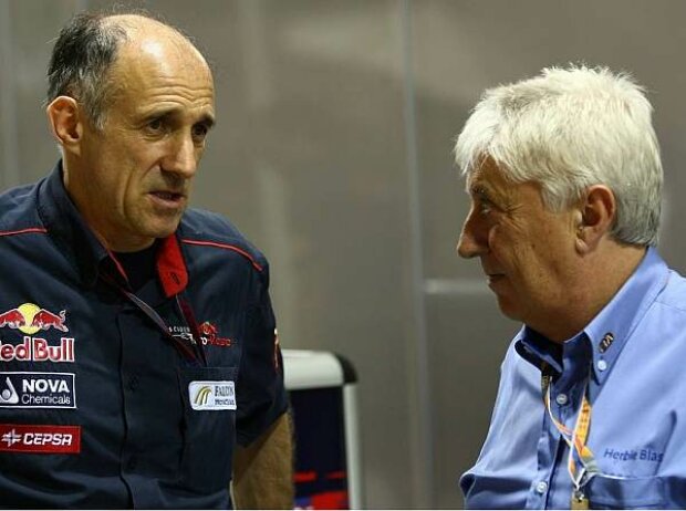 Titel-Bild zur News: Franz Tost (Teamchef), Charlie Whiting (Technischer Delegierte der FIA)